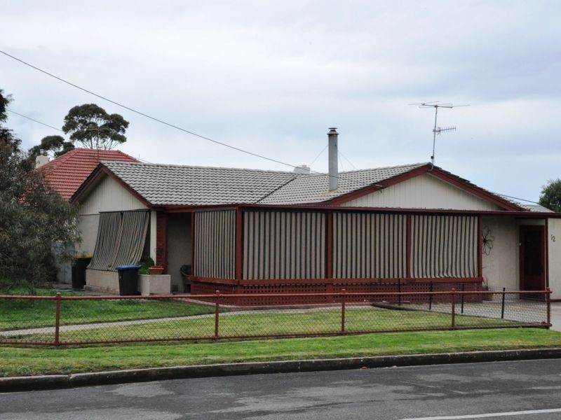 12 Swain Road, Victor Harbor SA 5211