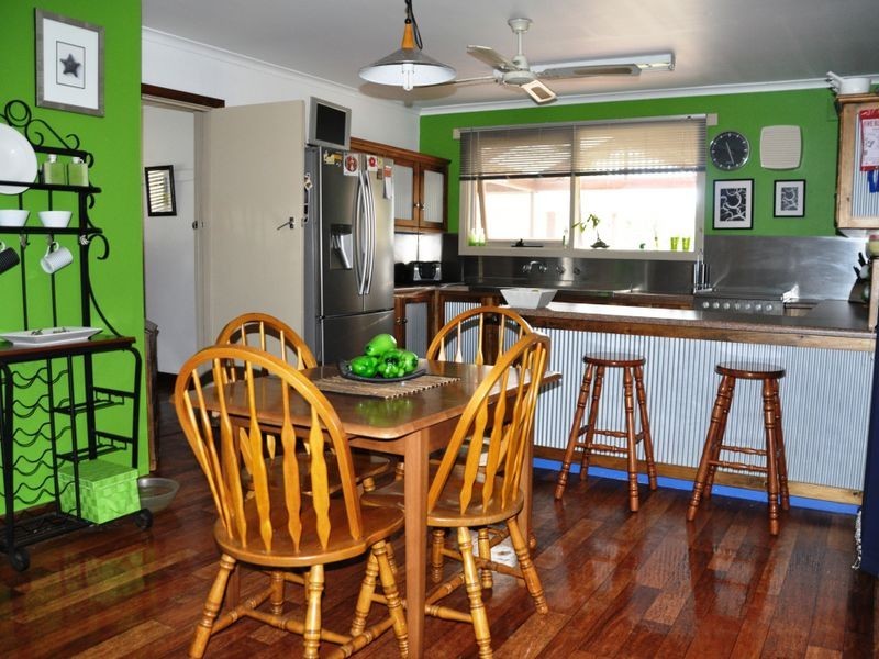 12 Swain Road, Victor Harbor SA 5211