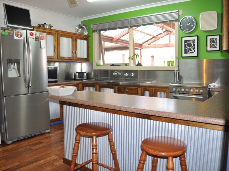12 Swain Road, Victor Harbor SA 5211