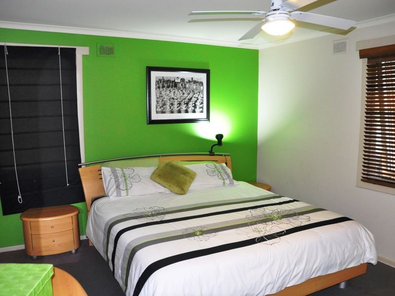 12 Swain Road, Victor Harbor SA 5211