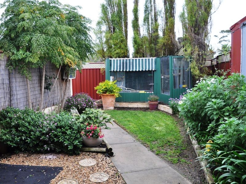 12 Swain Road, Victor Harbor SA 5211
