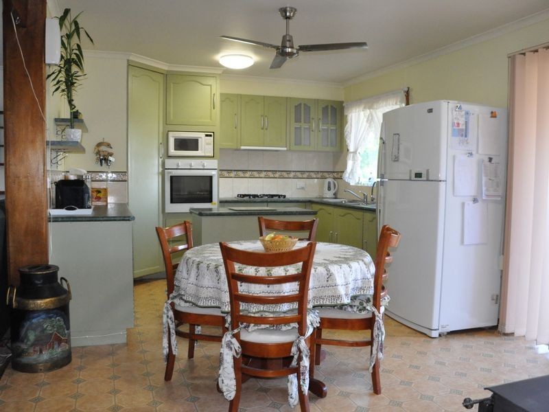 47 Warland Avenue, Victor Harbor SA 5211