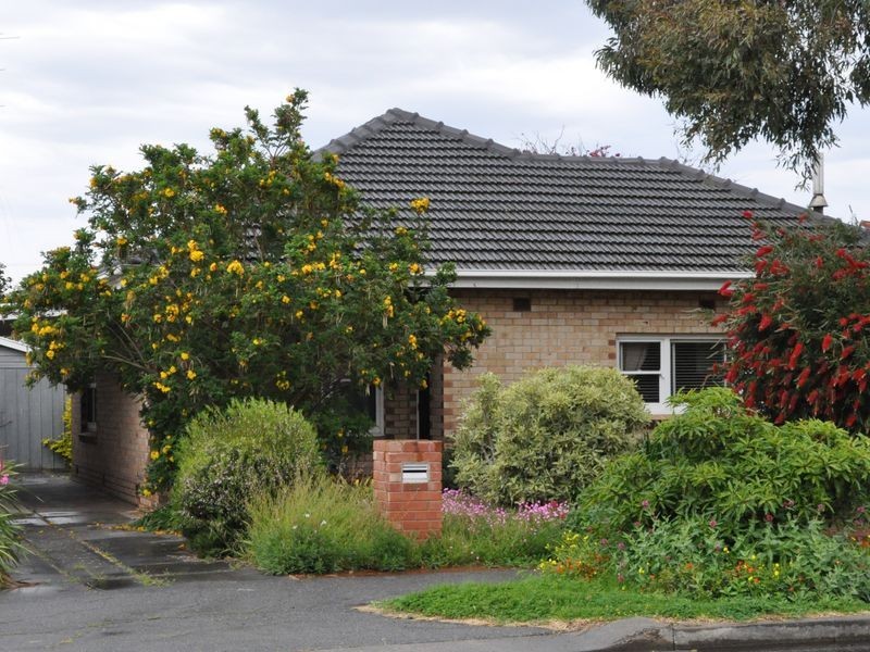 12 Leworthy Street, Victor Harbor SA 5211