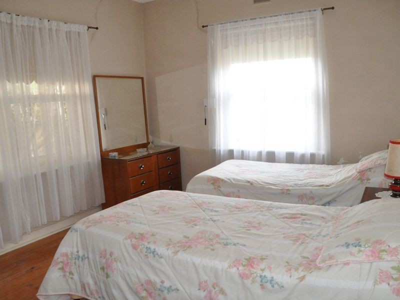 12 Leworthy Street, Victor Harbor SA 5211