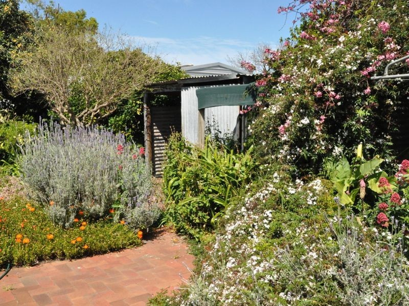 12 Leworthy Street, Victor Harbor SA 5211