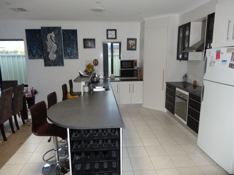 11 Riverway Court, Mccracken SA 5211