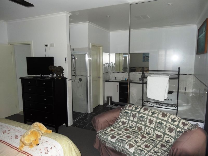 11 Riverway Court, Mccracken SA 5211