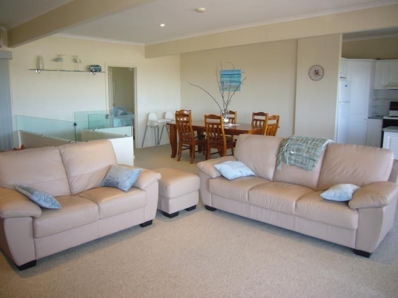 27 Nevin Avenue, Encounter Bay SA 5211