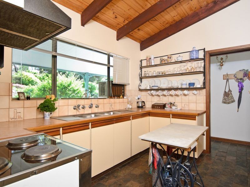 30 Finniss Road, Victor Harbor SA 5211