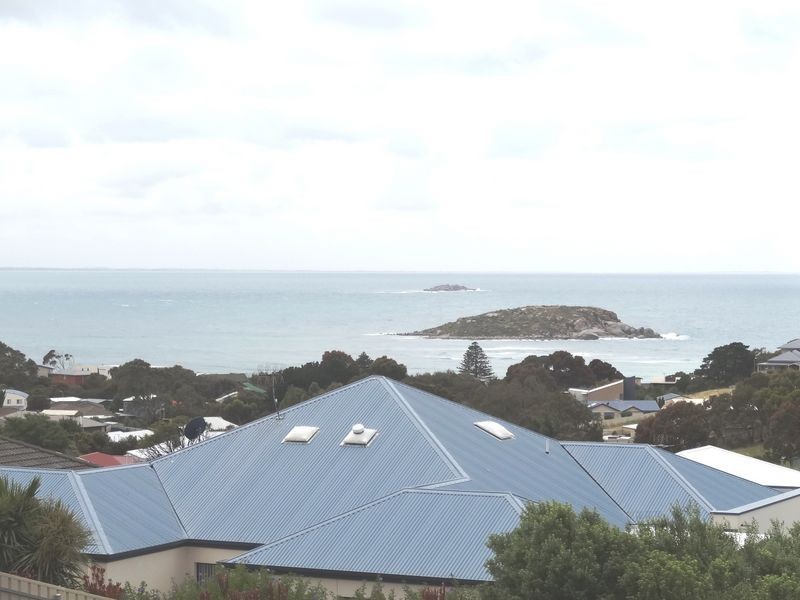 10 – Lot 1 Southern Right Cres, Encounter Bay SA 5211