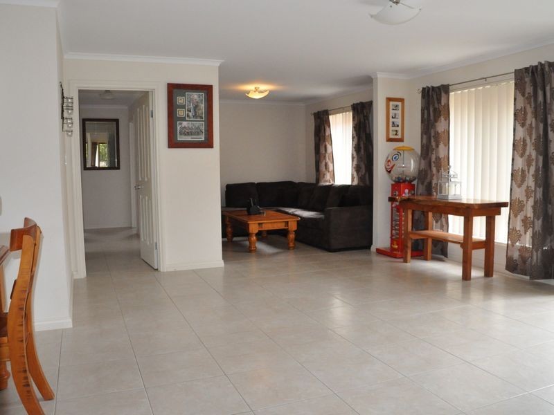 33 Ainslie Roberts Drive, Encounter Bay SA 5211