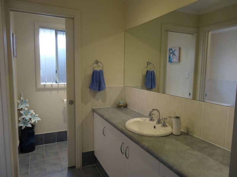 33 Ainslie Roberts Drive, Encounter Bay SA 5211