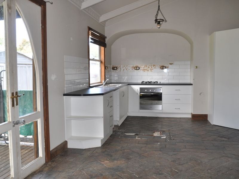 18 Richardson Road, Victor Harbor SA 5211