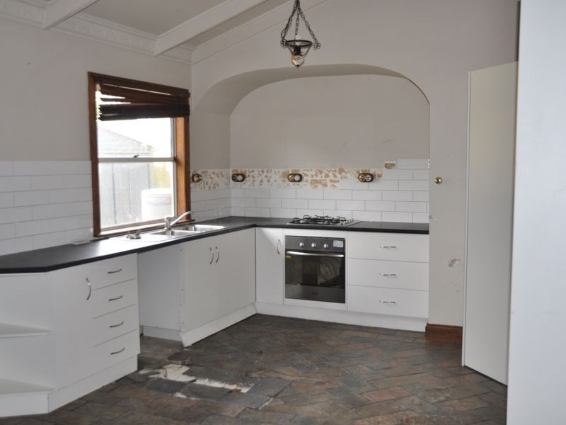 18 Richardson Road, Victor Harbor SA 5211