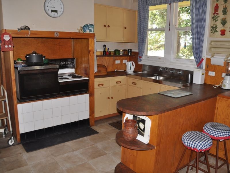 110 Crozier Road, Victor Harbor SA 5211