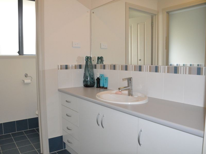 4 Harwood Close, Encounter Bay SA 5211