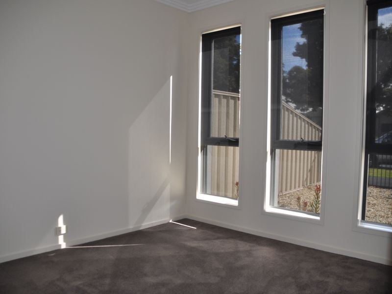 18 Sturt Street, Victor Harbor SA 5211