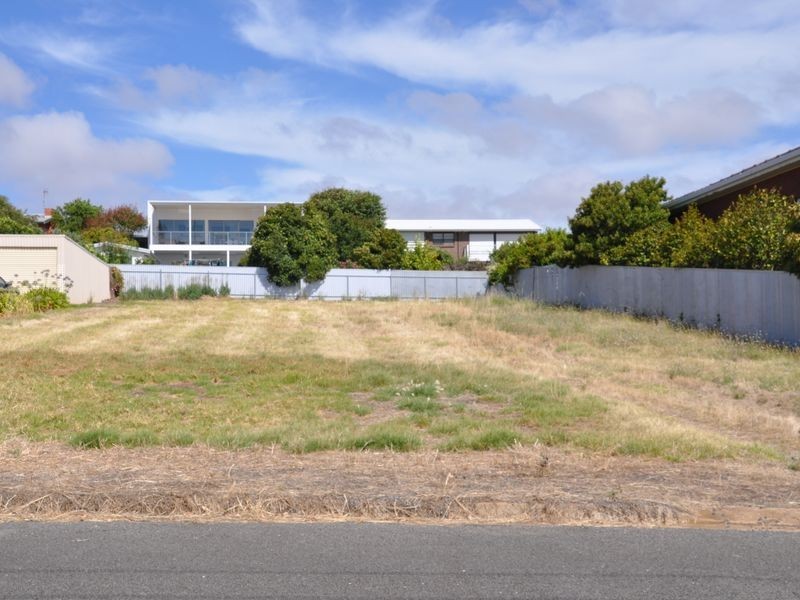 7 Rumbelow Street, Encounter Bay SA 5211
