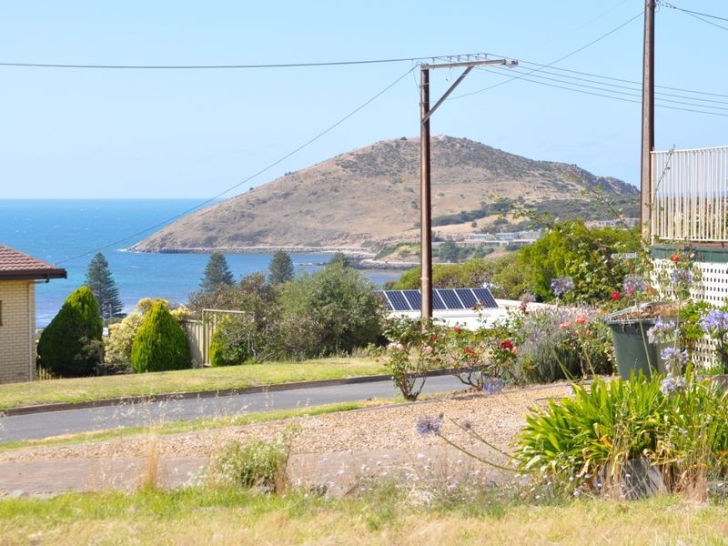 7 Rumbelow Street, Encounter Bay SA 5211