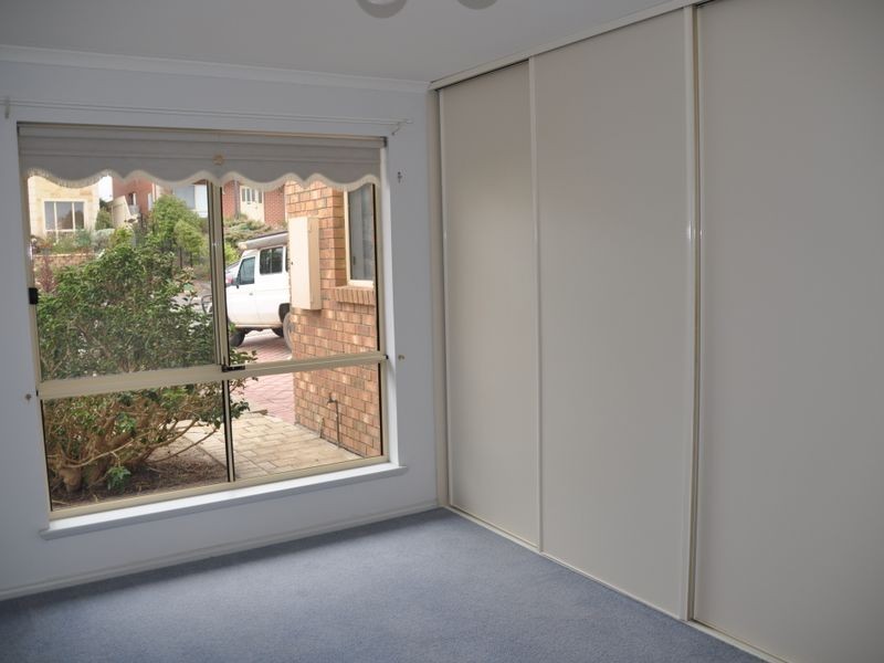 5 Edzell Court, Victor Harbor SA 5211