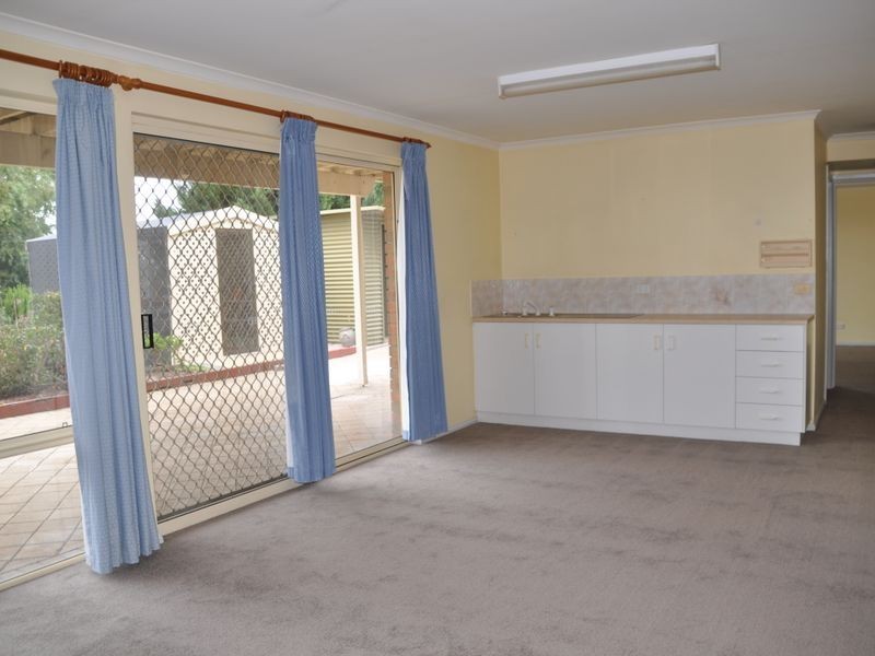 5 Edzell Court, Victor Harbor SA 5211