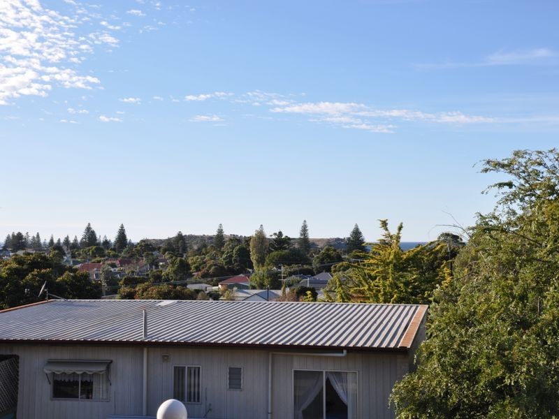 5 Edzell Court, Victor Harbor SA 5211