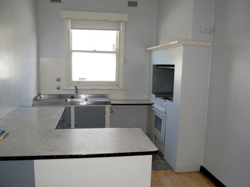 11 Lindsay Street, Victor Harbor SA 5211