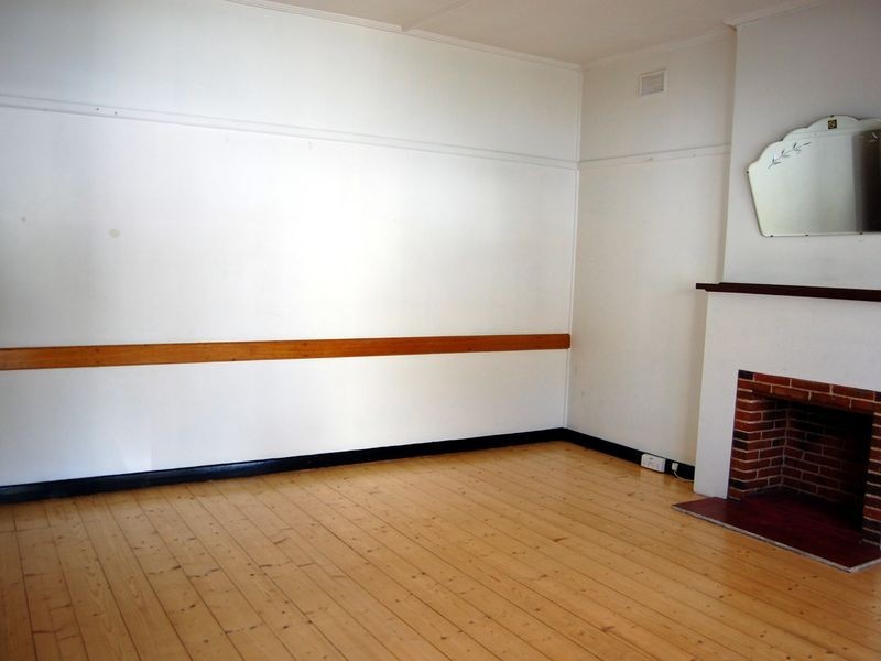 11 Lindsay Street, Victor Harbor SA 5211