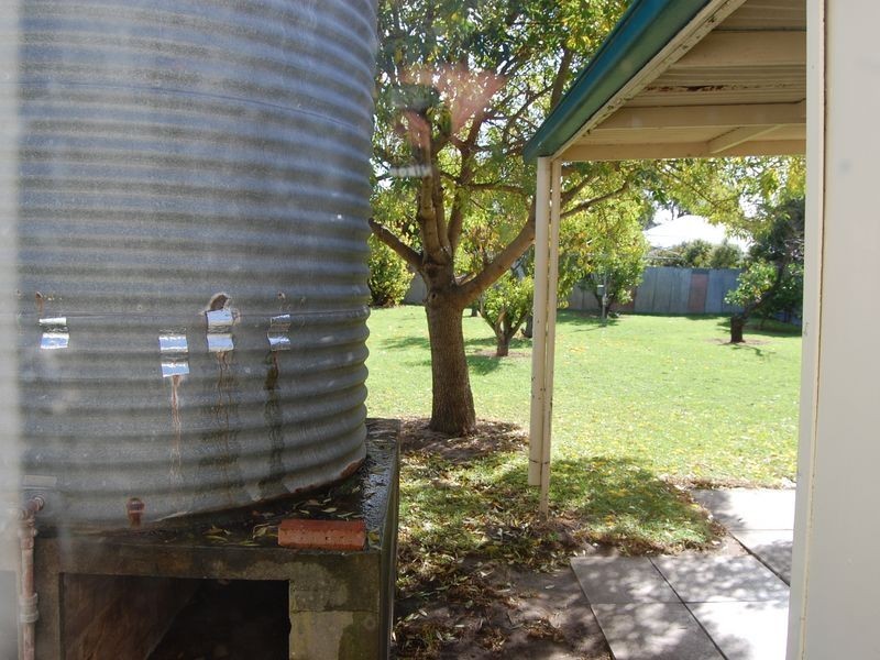 11 Lindsay Street, Victor Harbor SA 5211