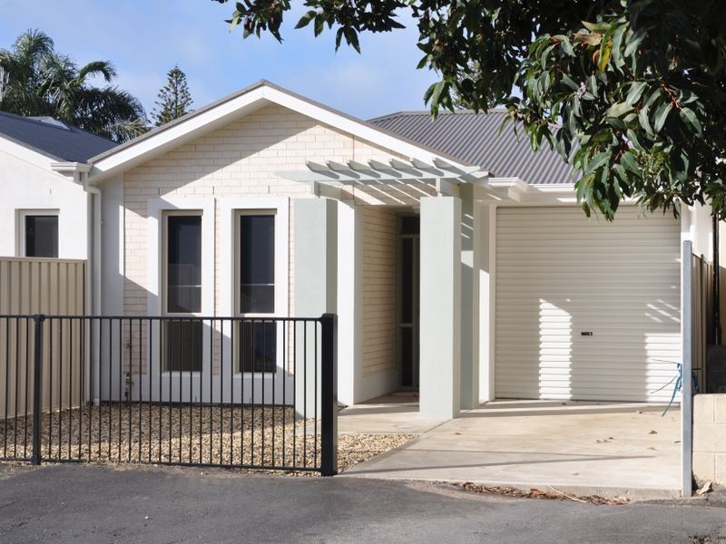 18A Sturt Street, Victor Harbor SA 5211