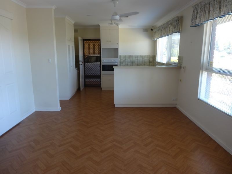 35 Renown Avenue, Victor Harbor SA 5211