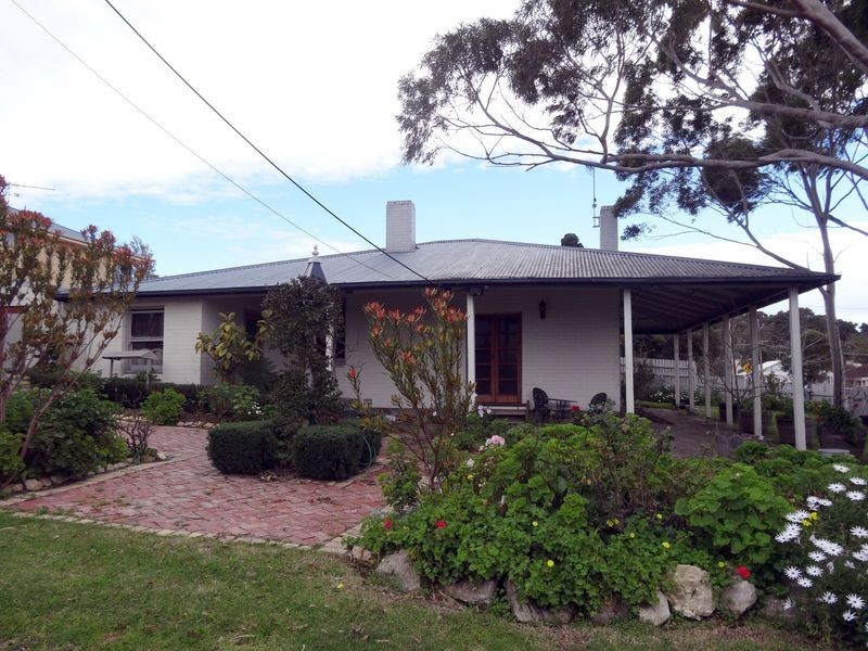 19 Riverview Road, Victor Harbor SA 5211