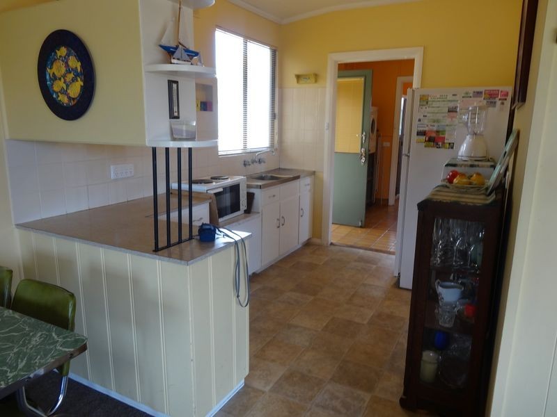 32 Norfolk Ave, Victor Harbor SA 5211