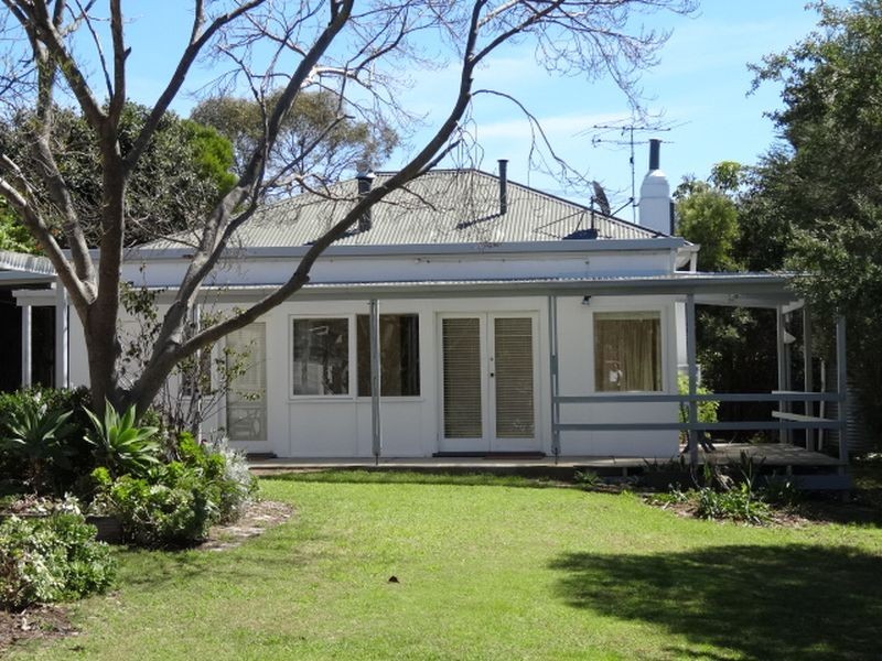 20 Surrey Avenue, Victor Harbor SA 5211