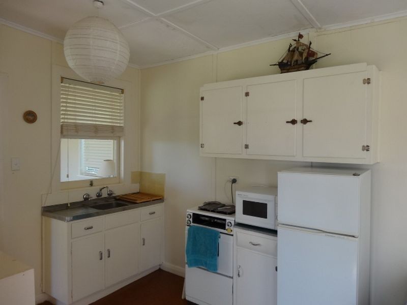 20 Surrey Avenue, Victor Harbor SA 5211