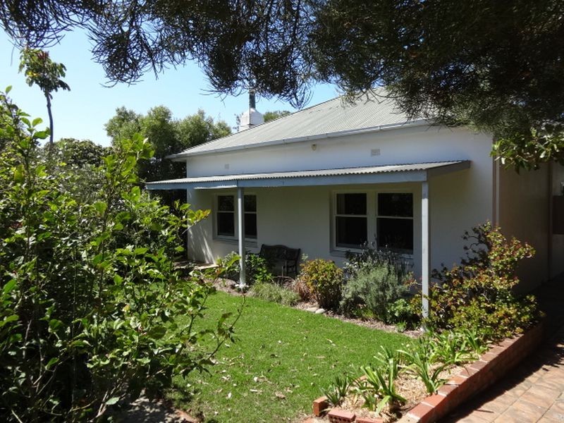 20 Surrey Avenue, Victor Harbor SA 5211