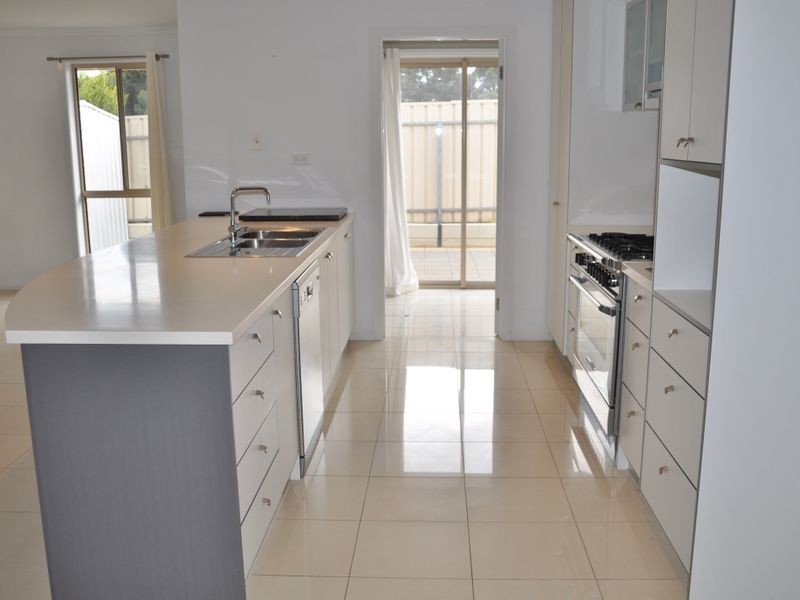 13 Cinema Court, Port Elliot SA 5212