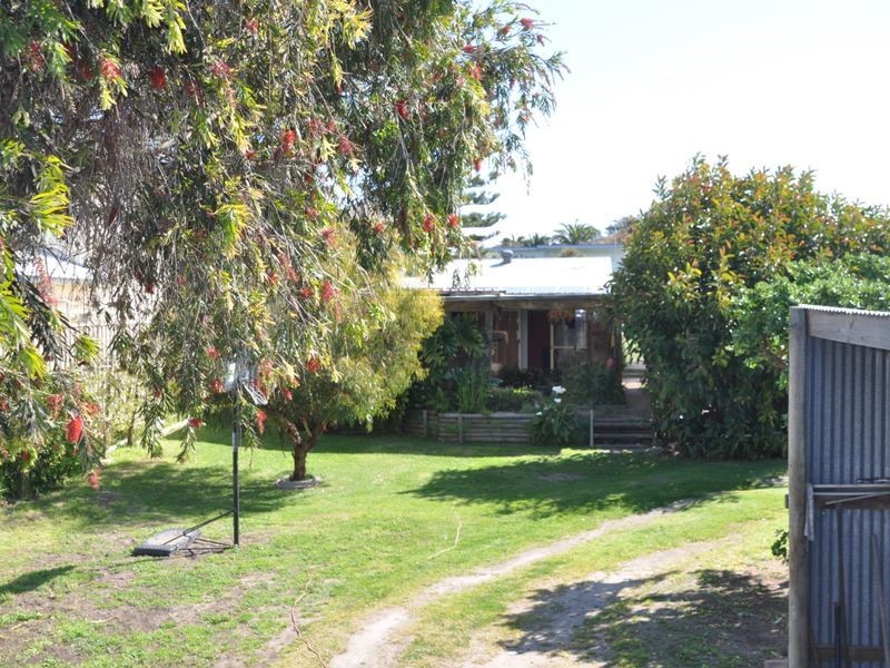 16 Elliot Avenue, Hayborough SA 5211