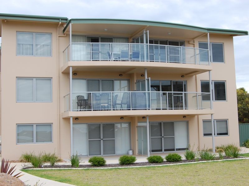 16/2 Solway Cr, Encounter Bay SA 5211