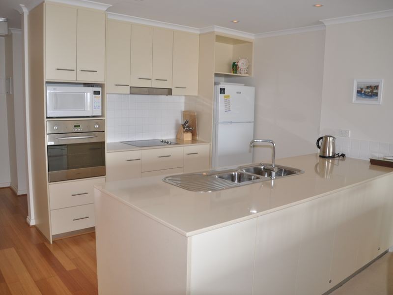 16/2 Solway Cr, Encounter Bay SA 5211