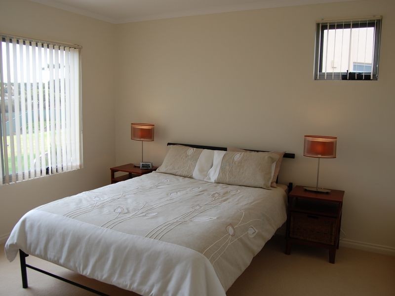 16/2 Solway Cr, Encounter Bay SA 5211