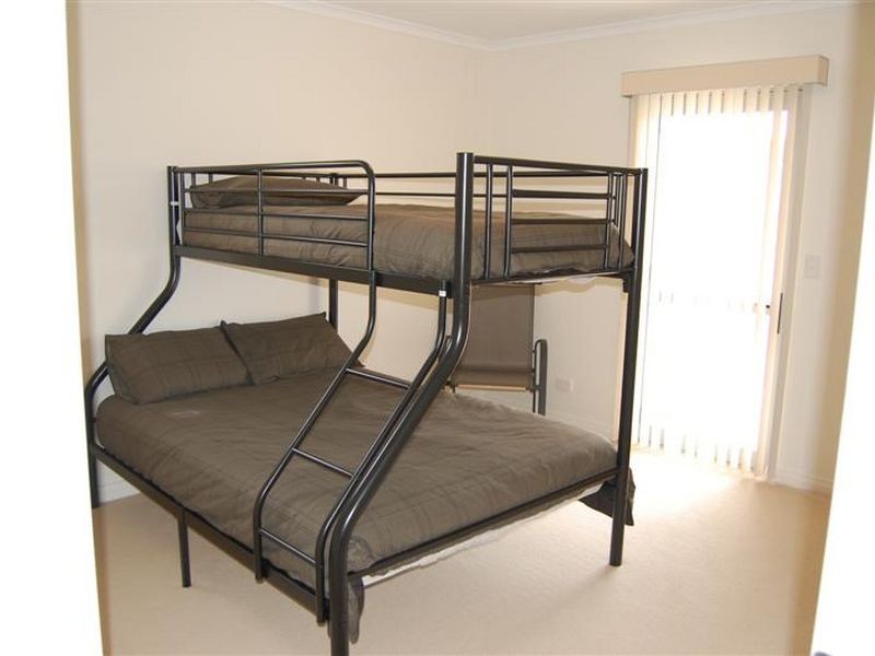 16/2 Solway Cr, Encounter Bay SA 5211