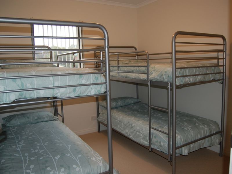 16/2 Solway Cr, Encounter Bay SA 5211