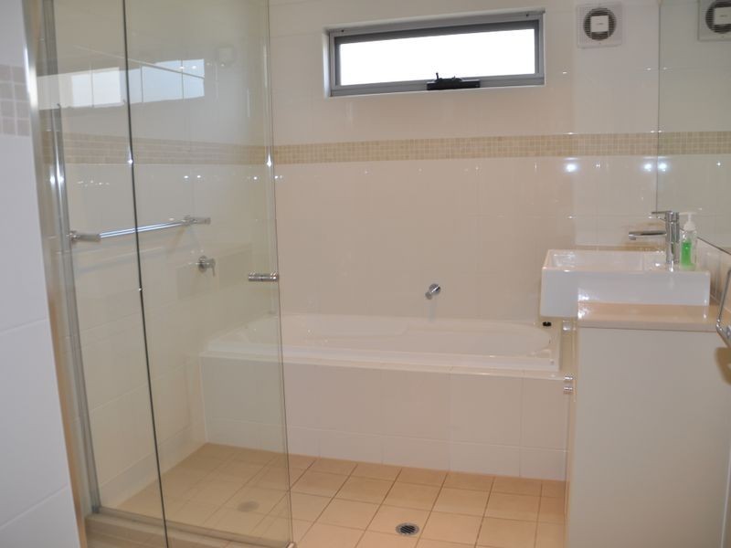 16/2 Solway Cr, Encounter Bay SA 5211