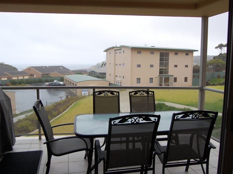 16/2 Solway Cr, Encounter Bay SA 5211