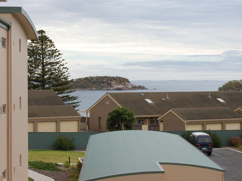 16/2 Solway Cr, Encounter Bay SA 5211