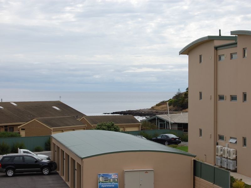 16/2 Solway Cr, Encounter Bay SA 5211