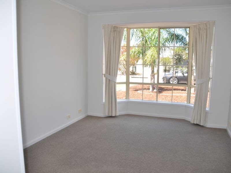 7 Africaine Drive, Mccracken SA 5211