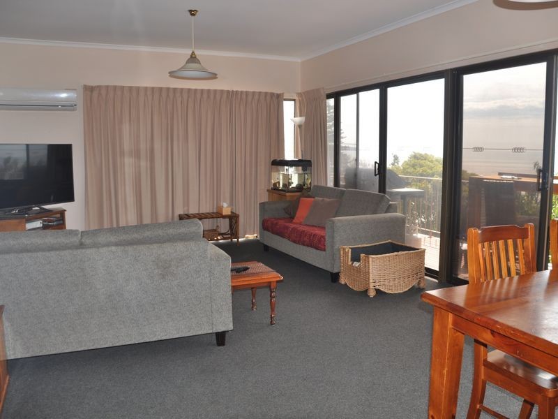 13 Hart Avenue, Encounter Bay SA 5211