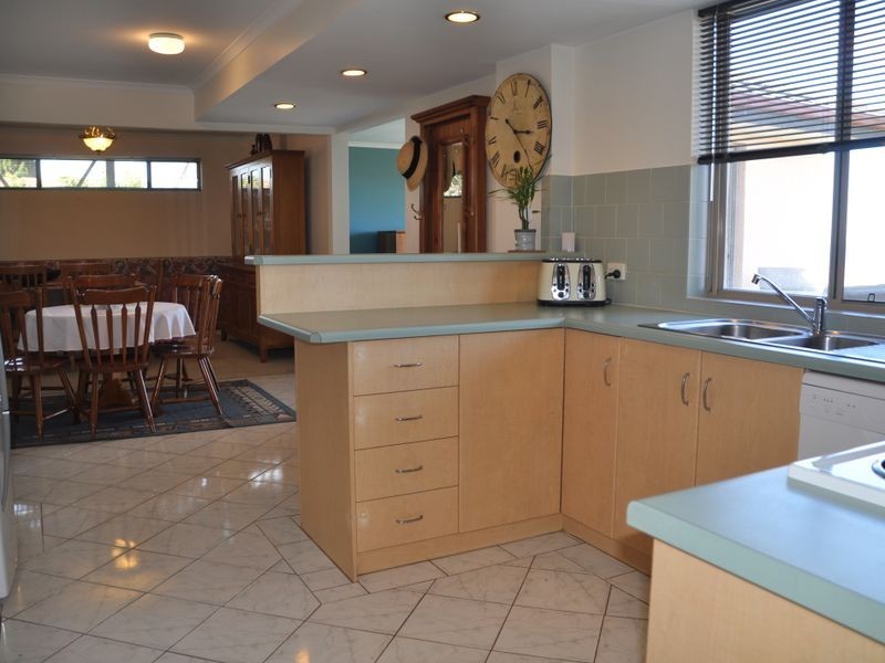 4 Millard Court, Encounter Bay SA 5211